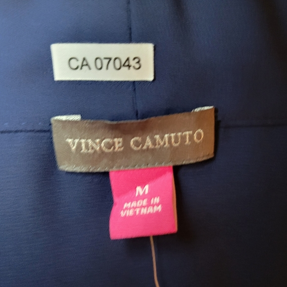 Vince Camuto Sleeveless V Neck Tank/Blouse; Size M - Picture 2 of 4